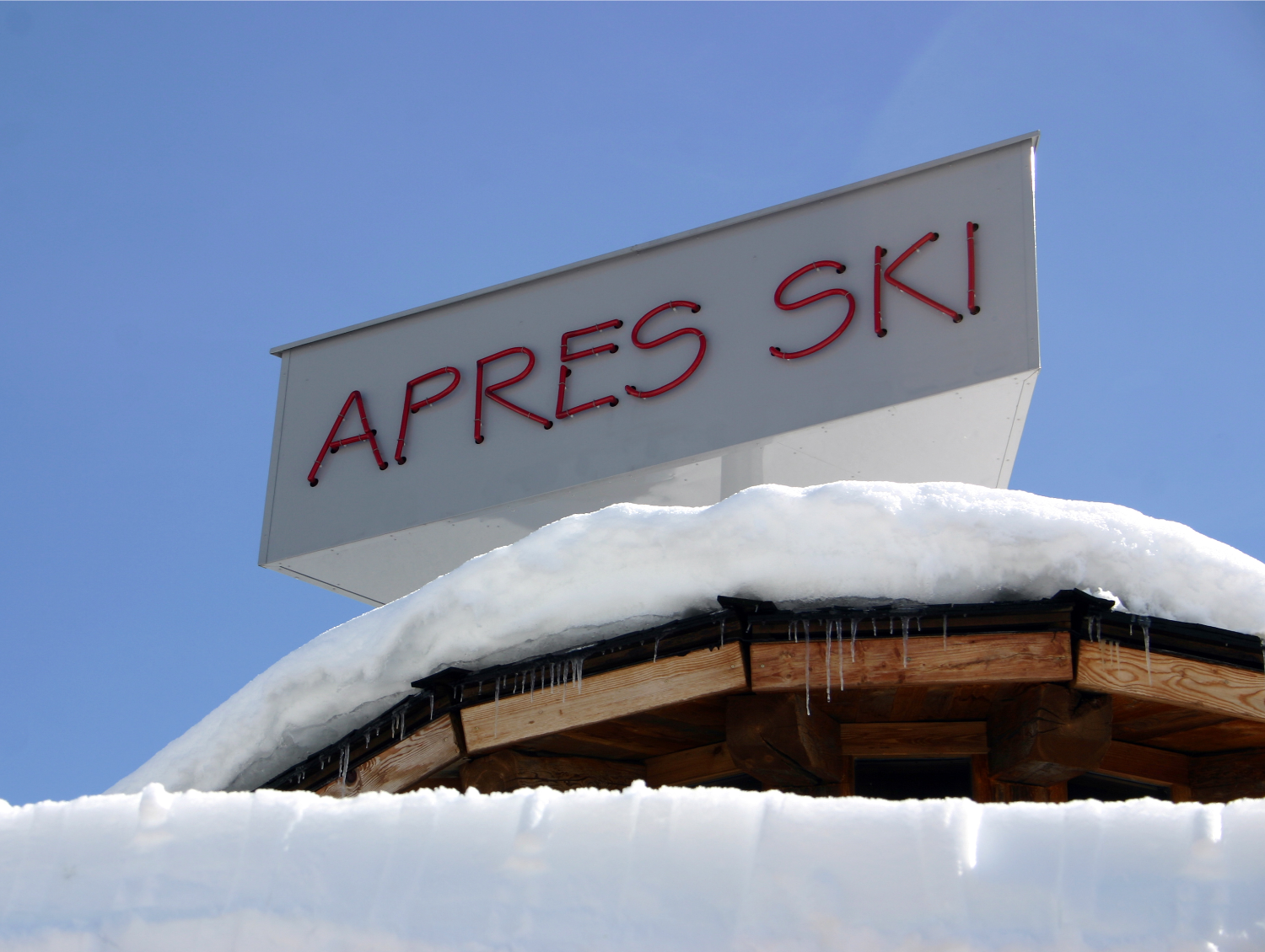 Apres Ski Sign with Snow