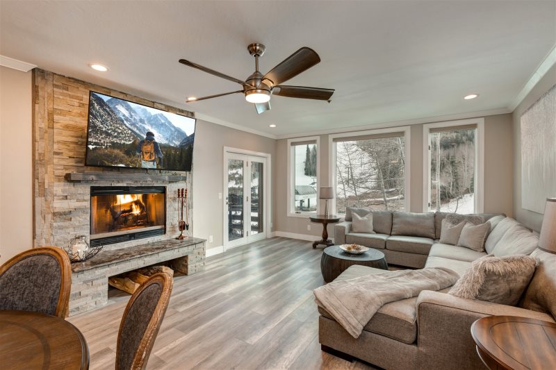 Living Room of 301